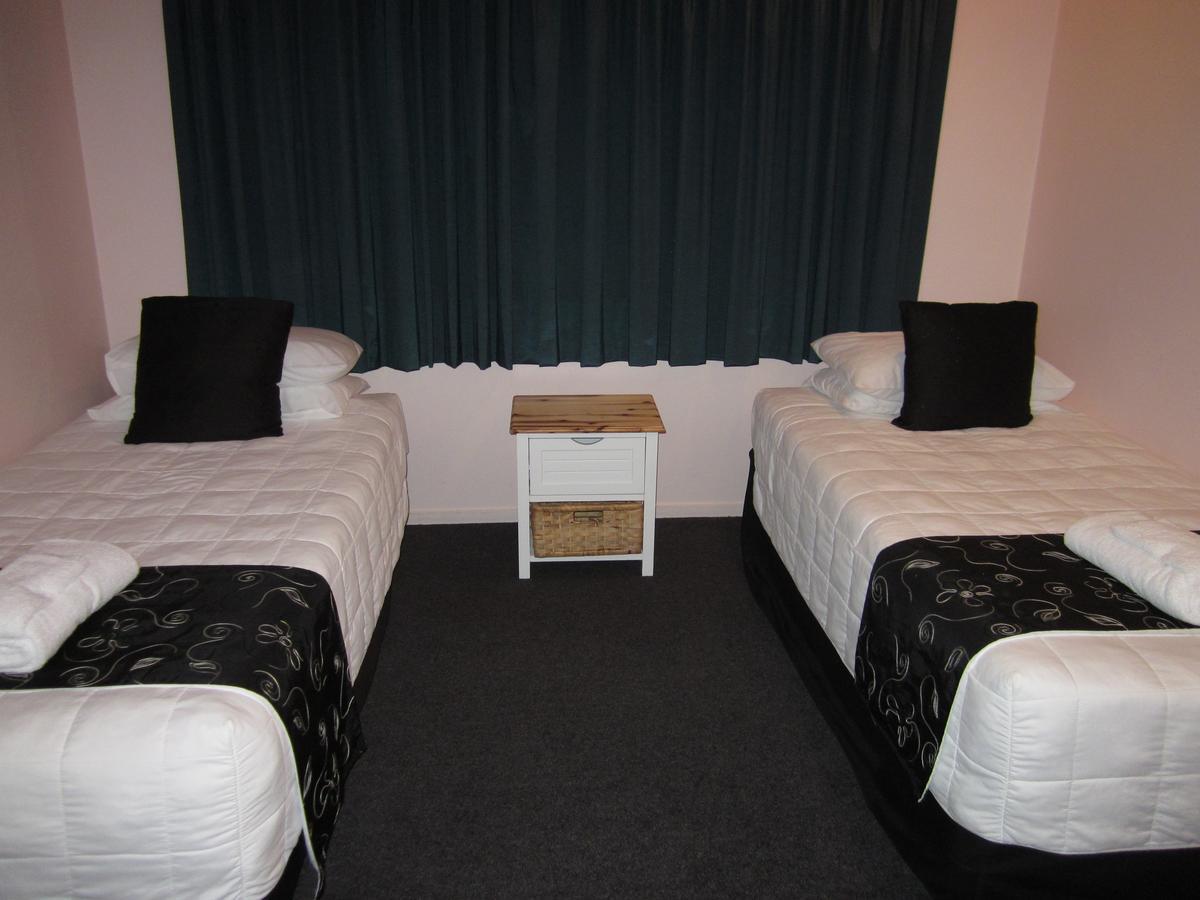 Kiwi Court Motel Хауера Екстериор снимка