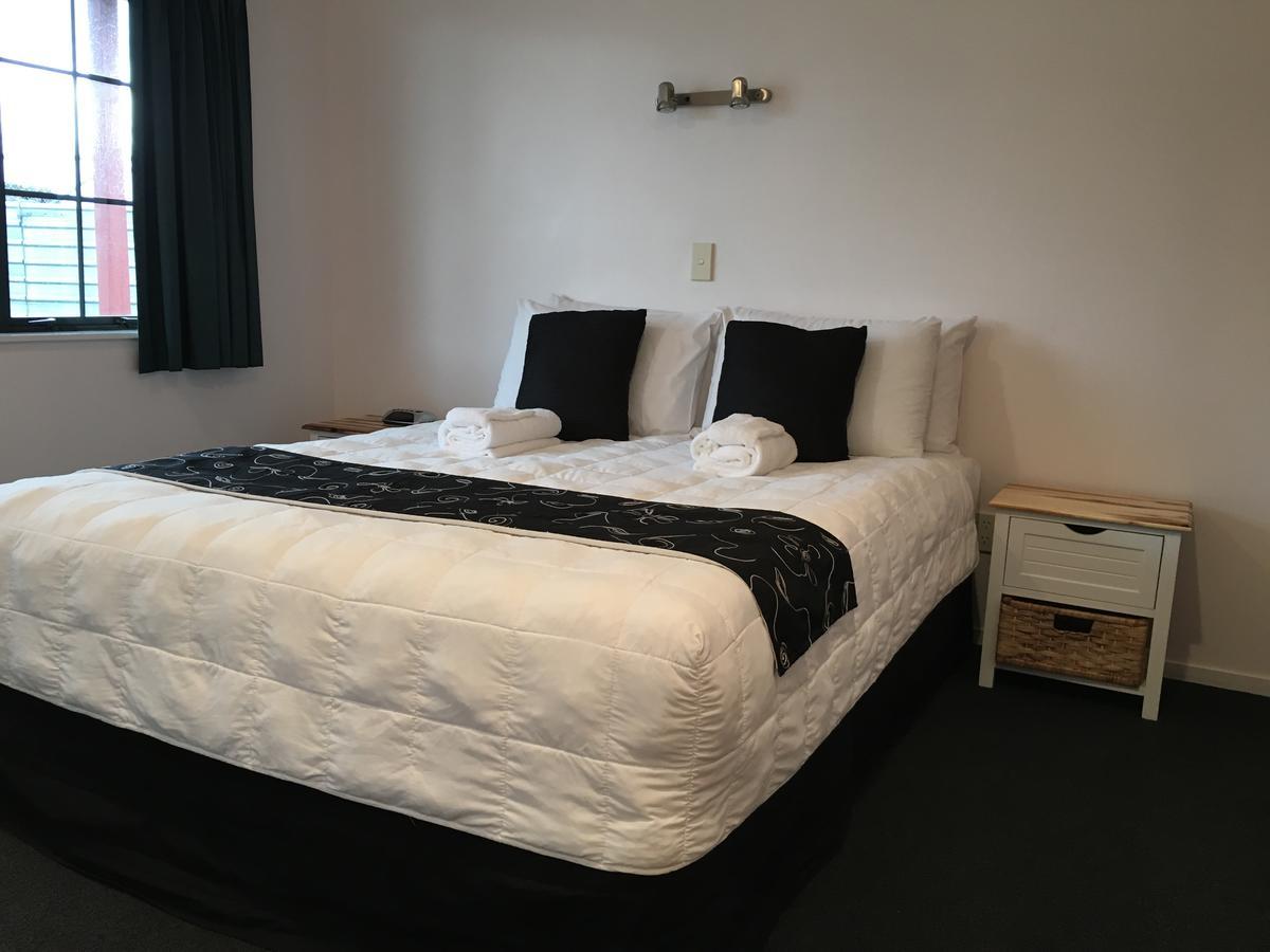 Kiwi Court Motel Хауера Екстериор снимка