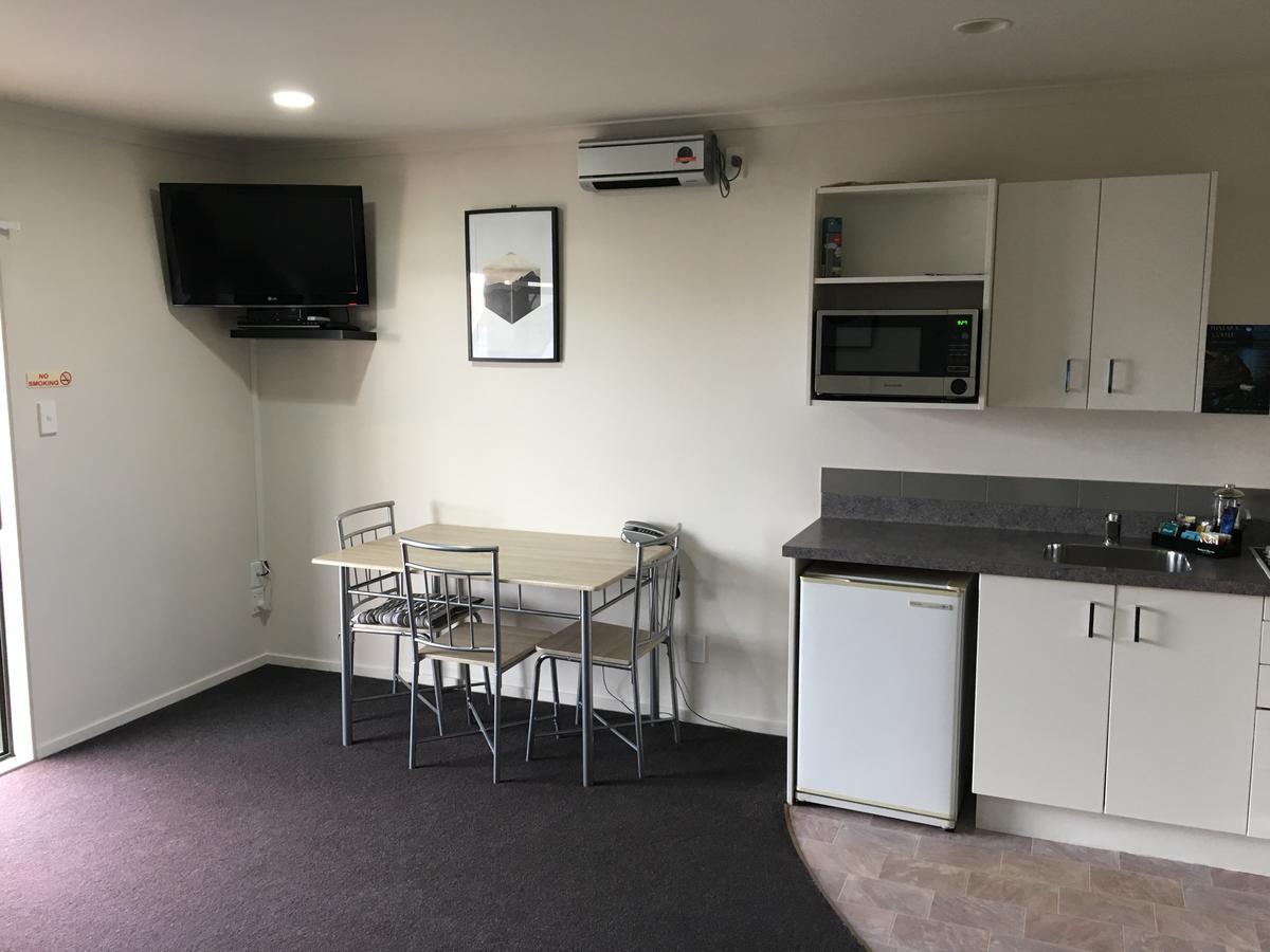Kiwi Court Motel Хауера Екстериор снимка