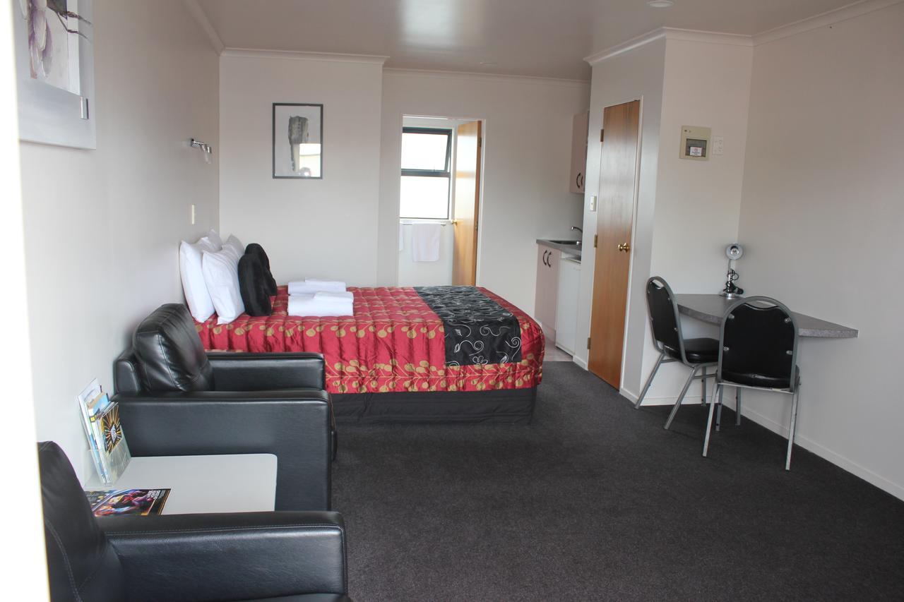 Kiwi Court Motel Хауера Екстериор снимка