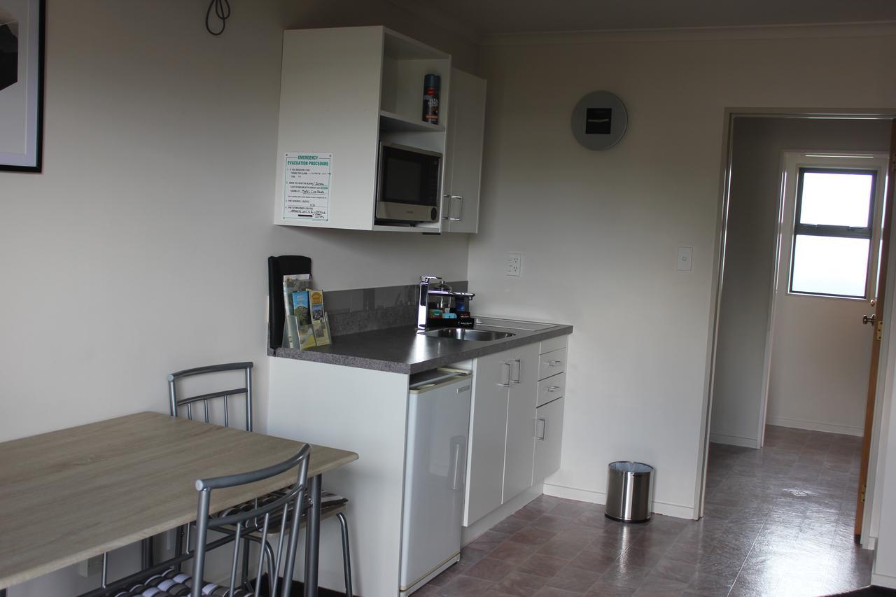 Kiwi Court Motel Хауера Екстериор снимка