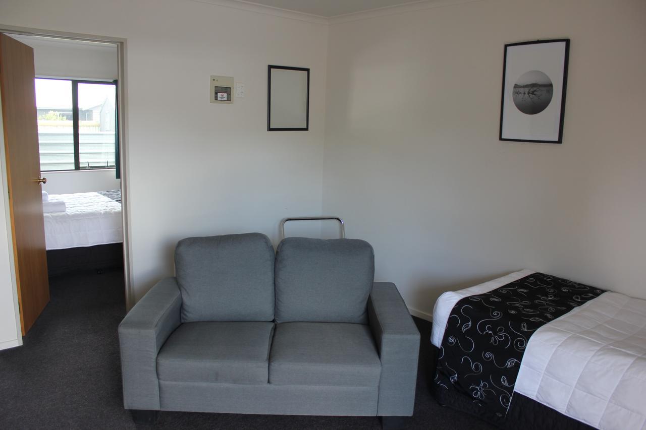 Kiwi Court Motel Хауера Екстериор снимка