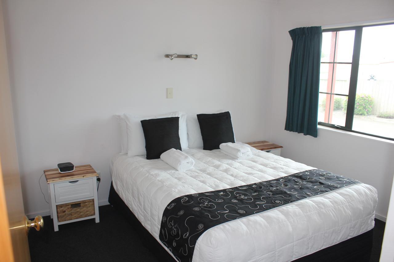 Kiwi Court Motel Хауера Екстериор снимка
