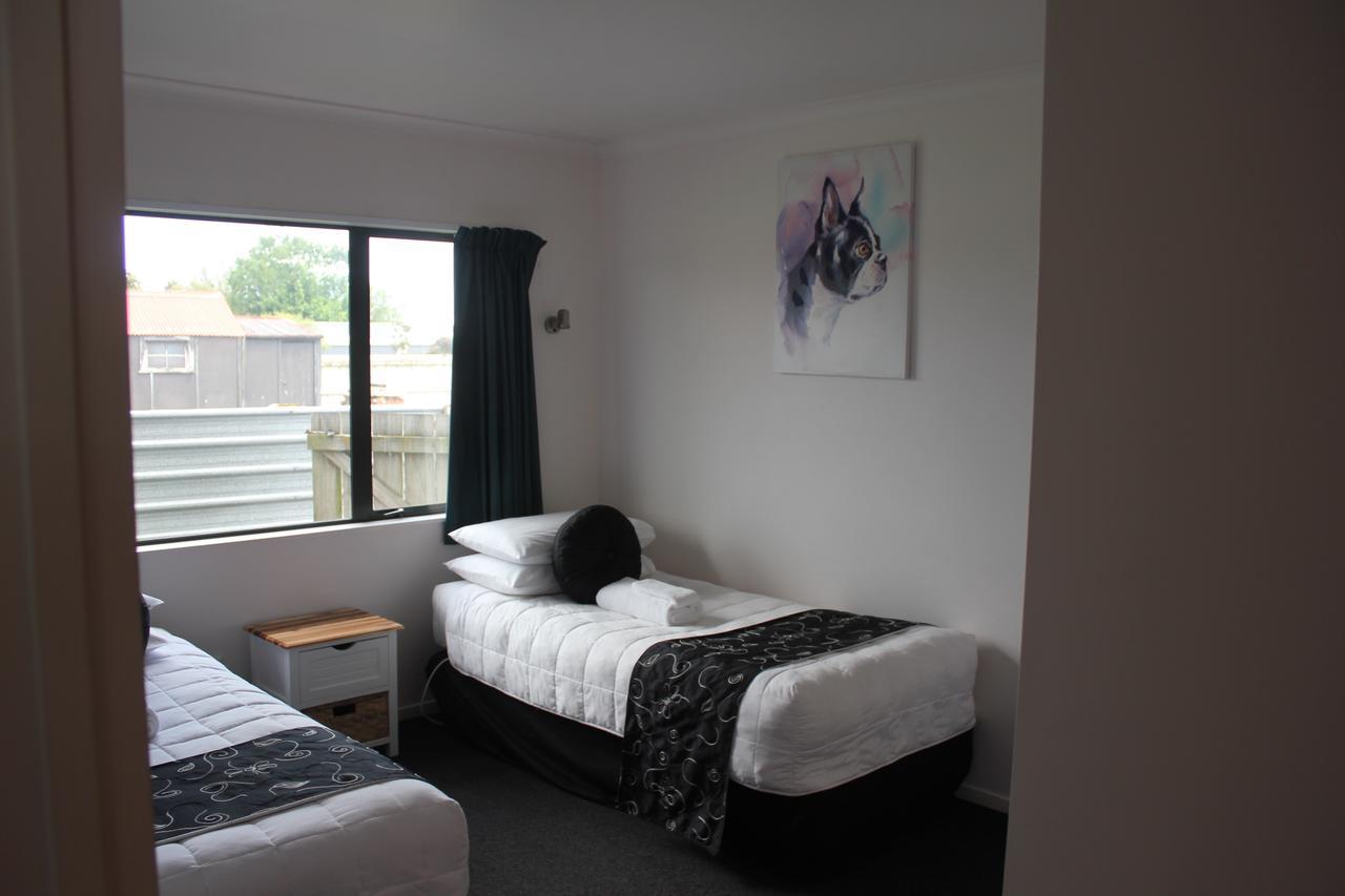Kiwi Court Motel Хауера Екстериор снимка