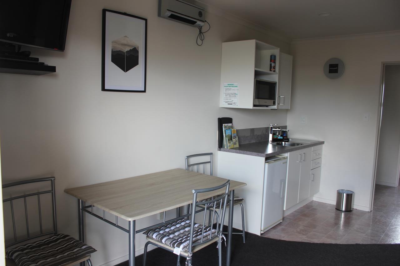 Kiwi Court Motel Хауера Екстериор снимка